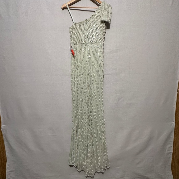 NWT Mac Duggal Pearl Embellished Soft Tie One Shoulder Gown - size 2 - Picture 5 of 9